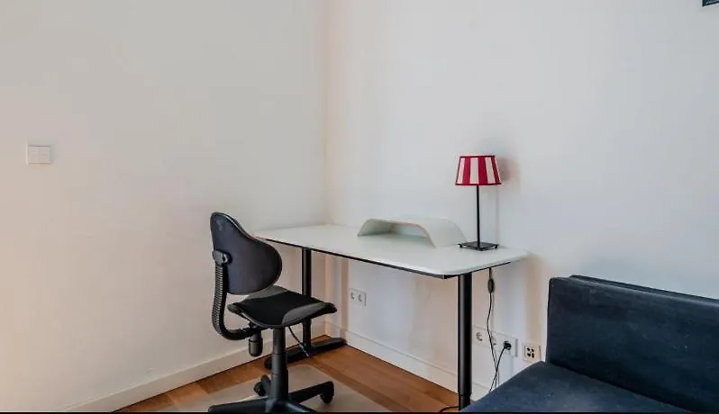 Urban Chic Apartment In Trendy Prenzlauer Berg Berlin 0*,  Niemcy