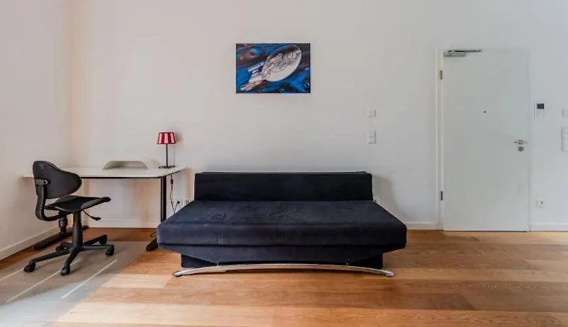 Urban Chic Apartment In Trendy Prenzlauer Berg Berlín 0*,